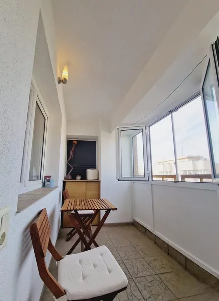 Nerva Traian, Timpuri Noi, metrou 3 min, 3 camere, centrala termica.