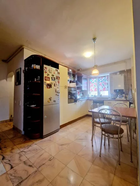 Nerva Traian, Timpuri Noi, metrou 3 min, 3 camere, centrala termica.